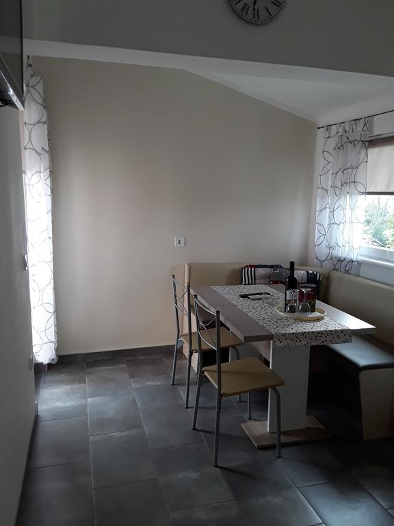 Apartment Anita Fažana Eksteriør bilde